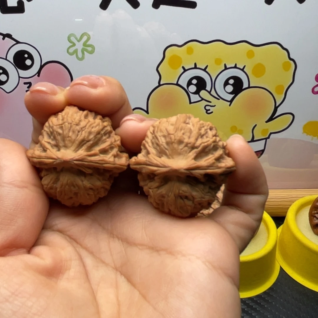 文玩核桃把件35一抹红