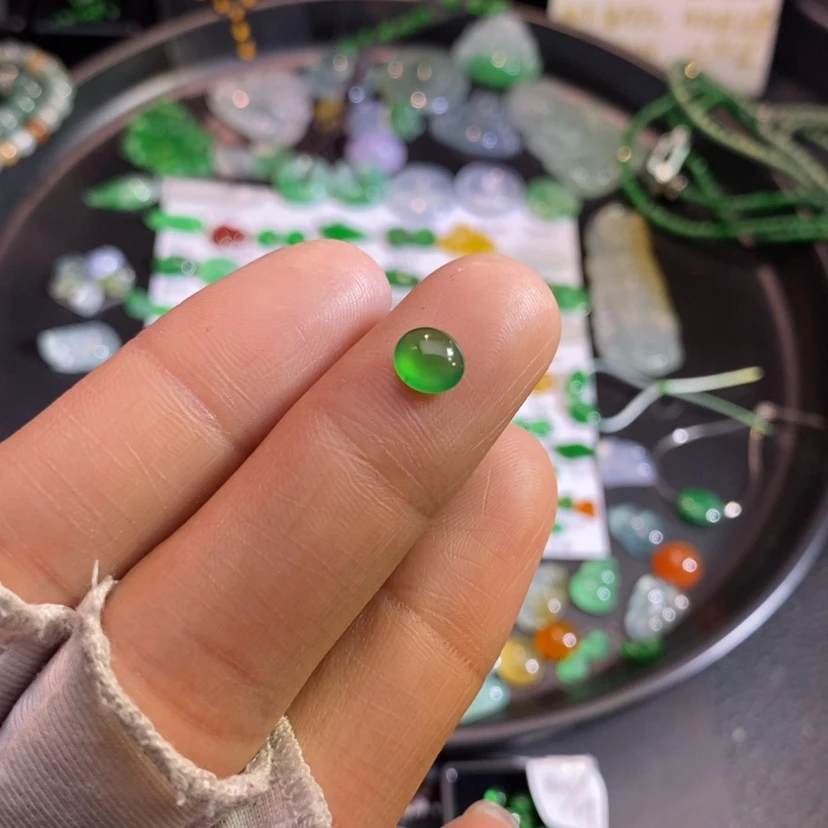 【闪购商品】翡翠挂件未镶嵌蛋