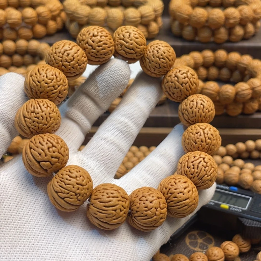 手串桃核余****财白月光精品