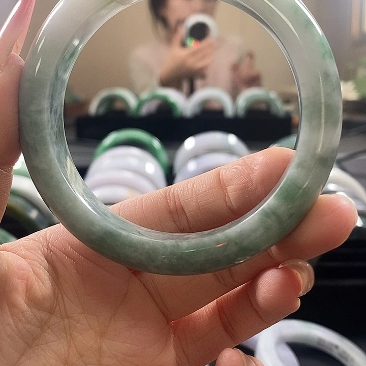 翡翠未镶嵌手镯翡翠