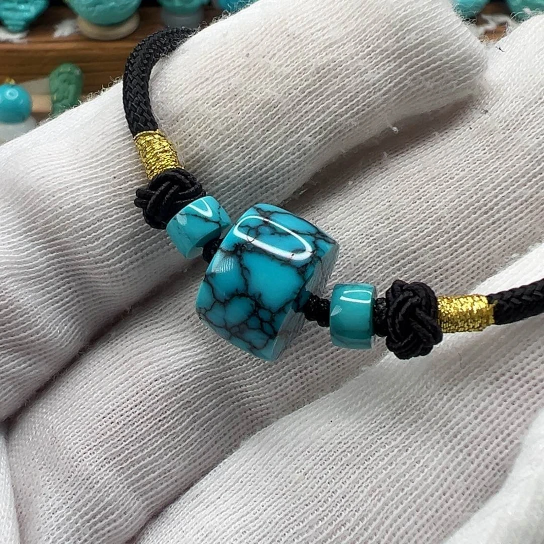 绿松石配饰未镶嵌