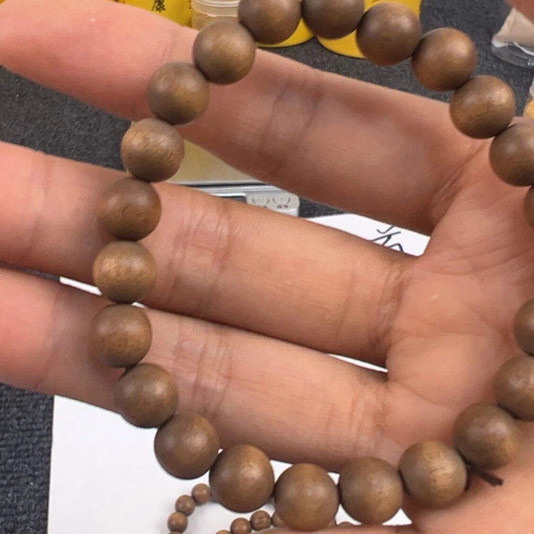 木檀香0.8手串………………………………