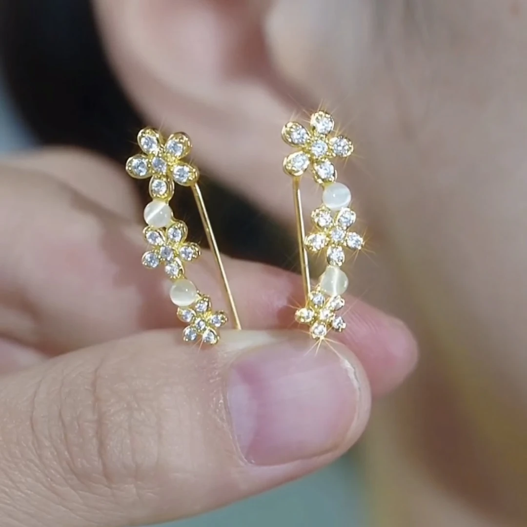 铜合金合成锆石耳饰 一个耳洞戴的花朵耳排气质时尚百搭轻奢耳环