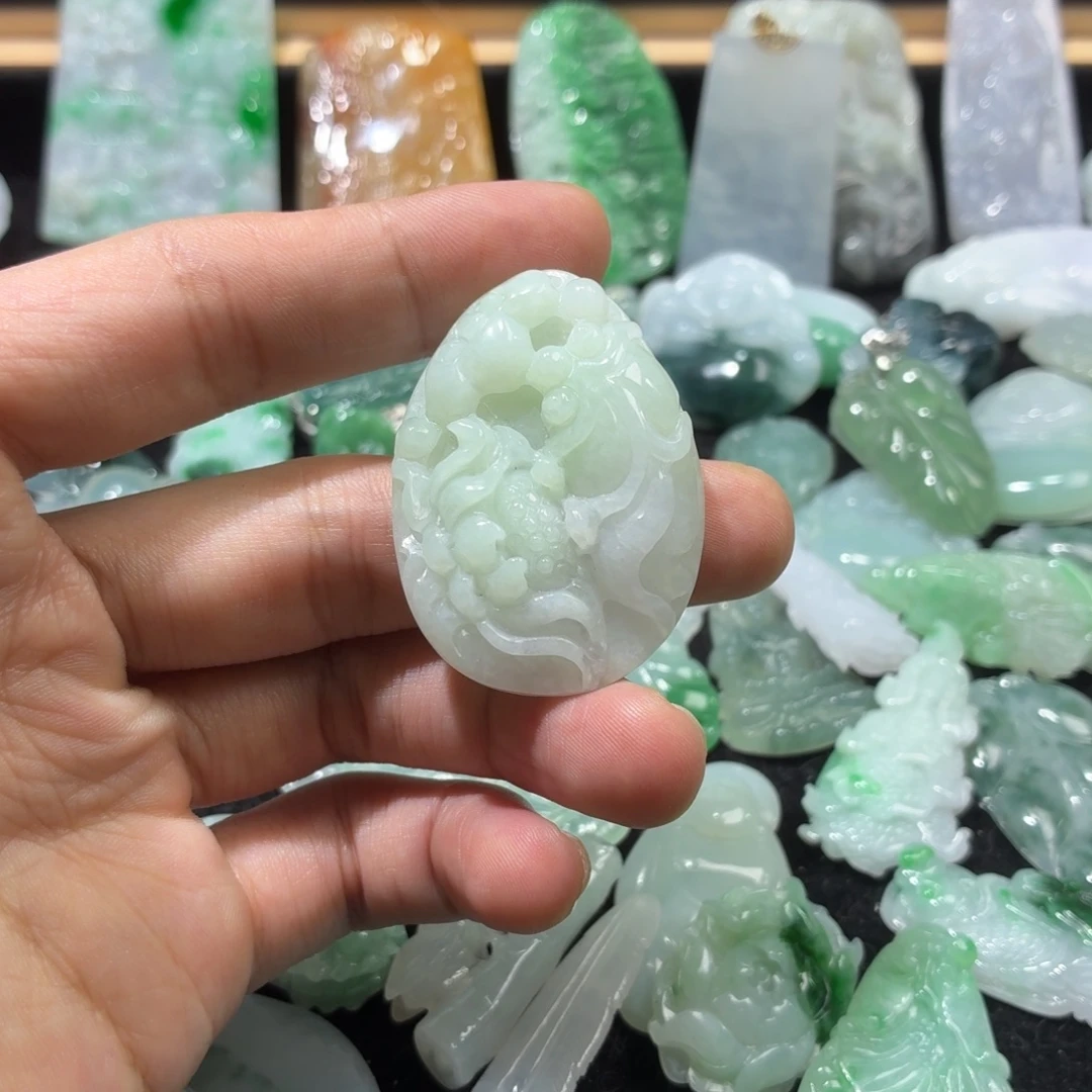 翡翠未镶嵌吊坠(不含链)
