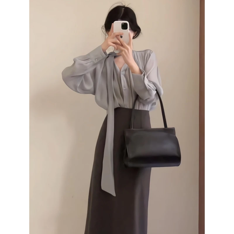 INS CEC法式穿搭2025年春秋新款v领飘带衬衫+半身裙高级感两件套