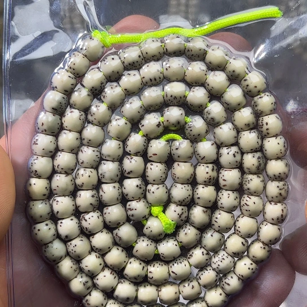 绿背河豚，石玉料108-6×5鼓珠