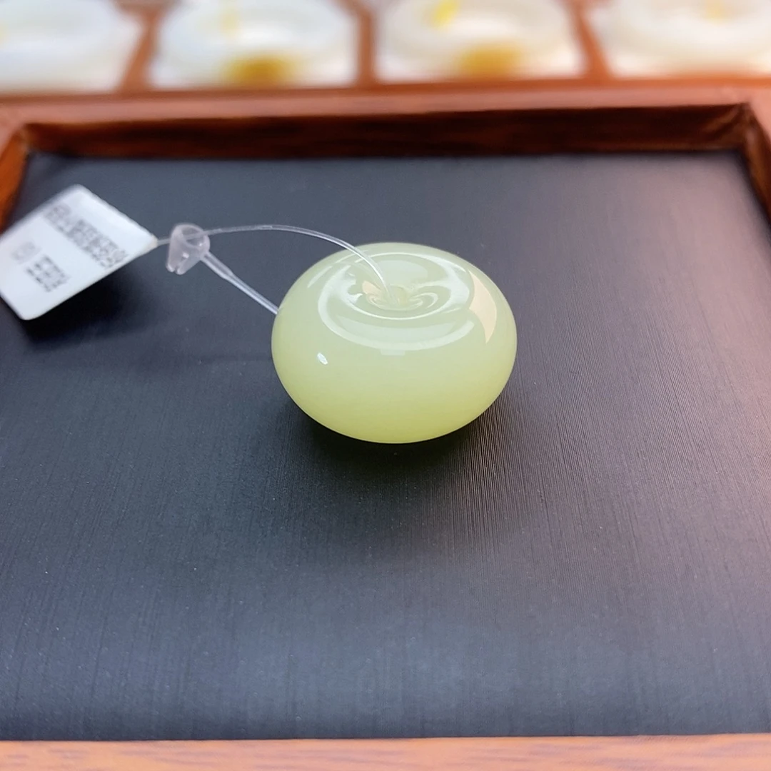 和田玉（黄玉）未镶嵌颈饰