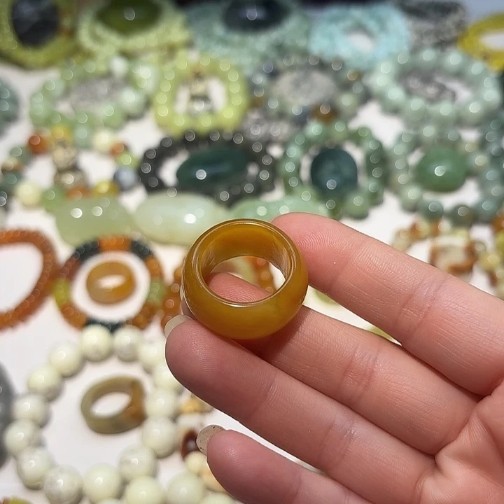 蛇纹石玉未镶嵌戒指氵*