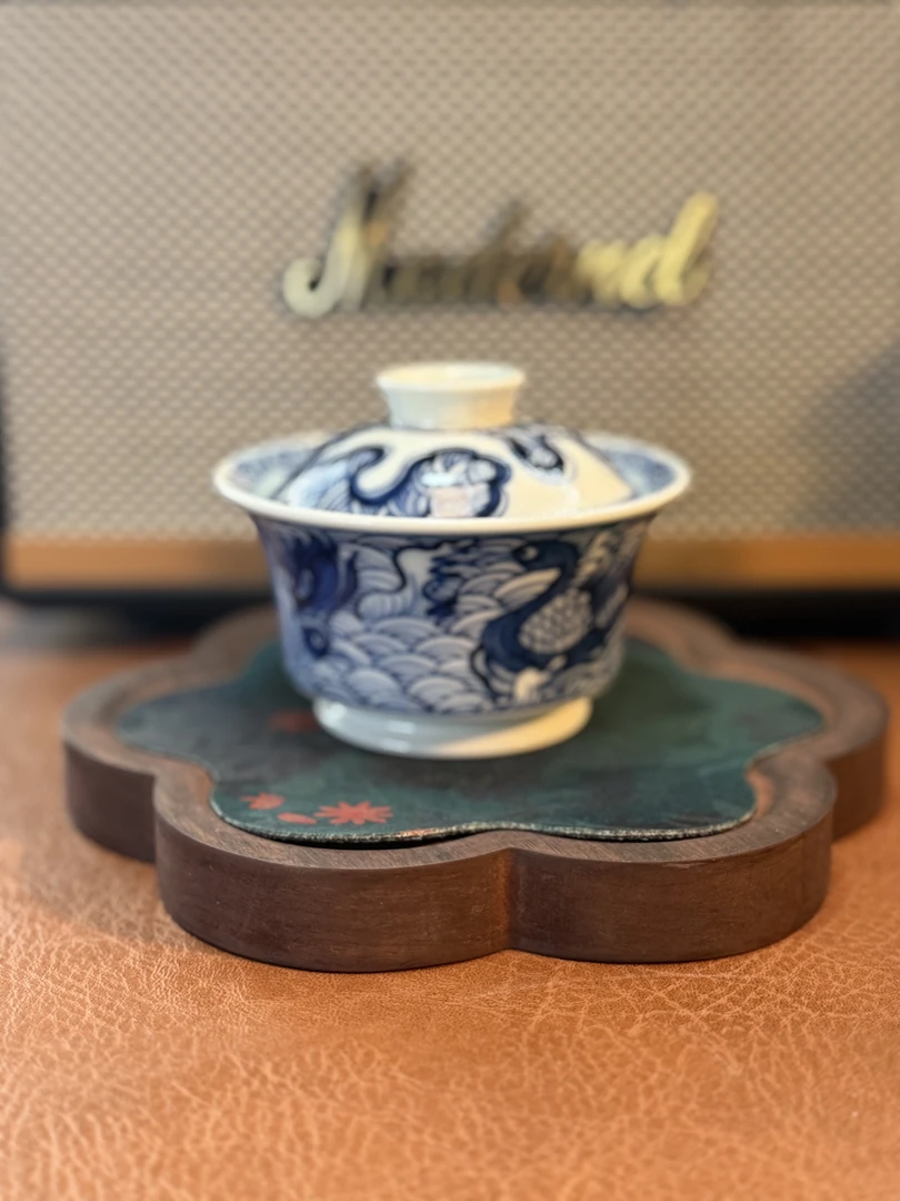 A138景德镇手绘青花鸳鸯戏水马蹄盖碗  90ml