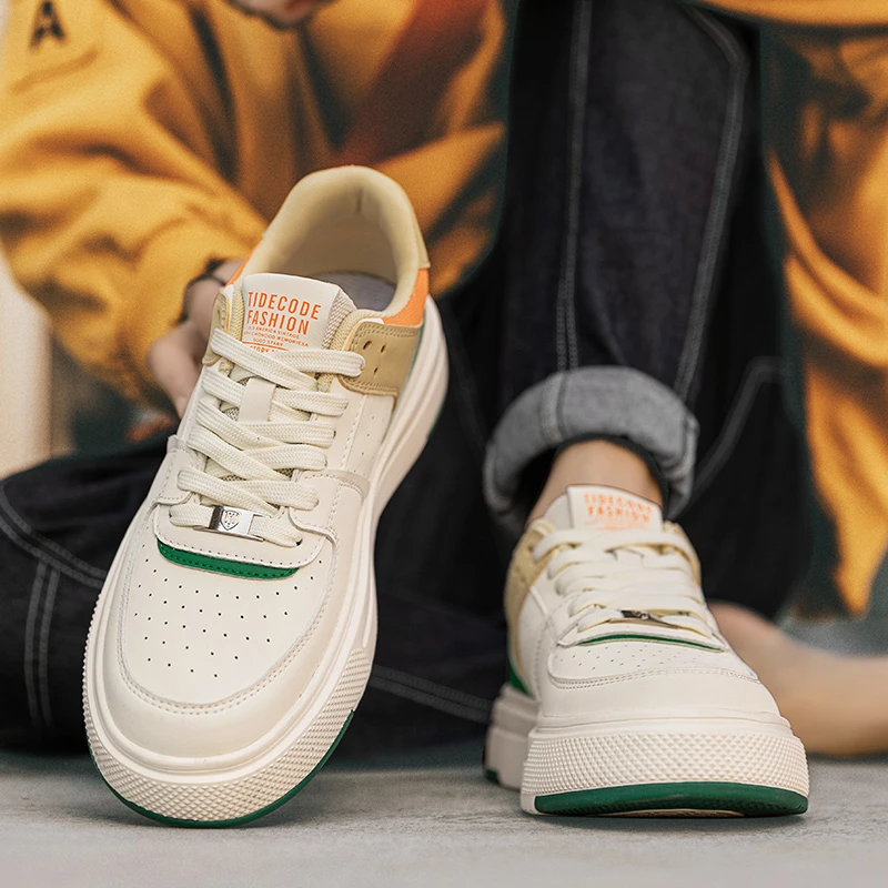 早春平板男鞋2025春季新款轻便透气休闲百搭韩版运动厚底小白板鞋