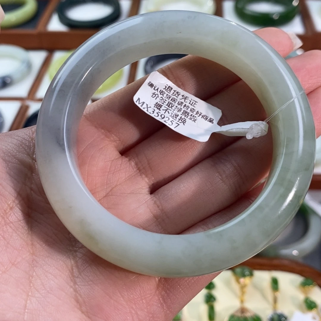 和田玉未镶嵌手镯且末兰草翠飘青花56/57