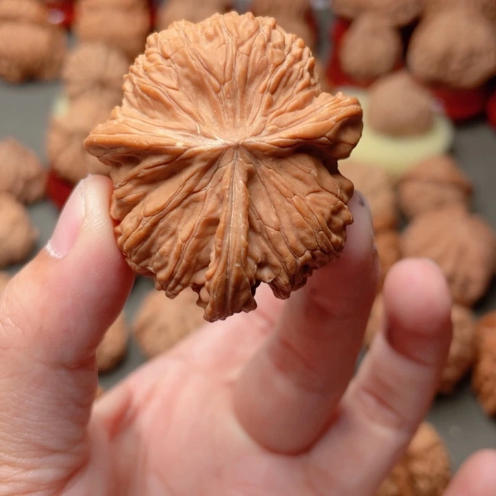 沃***发吊坠文玩核桃磨盘