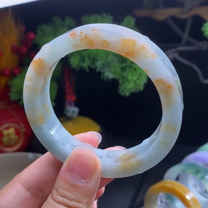 未镶嵌翡翠手镯定制翡翠