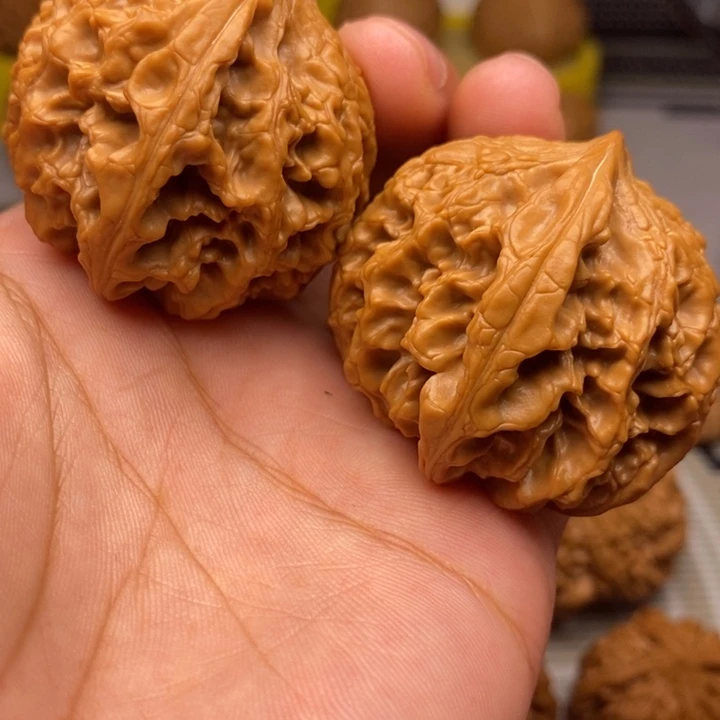 文玩核桃把件寿桃