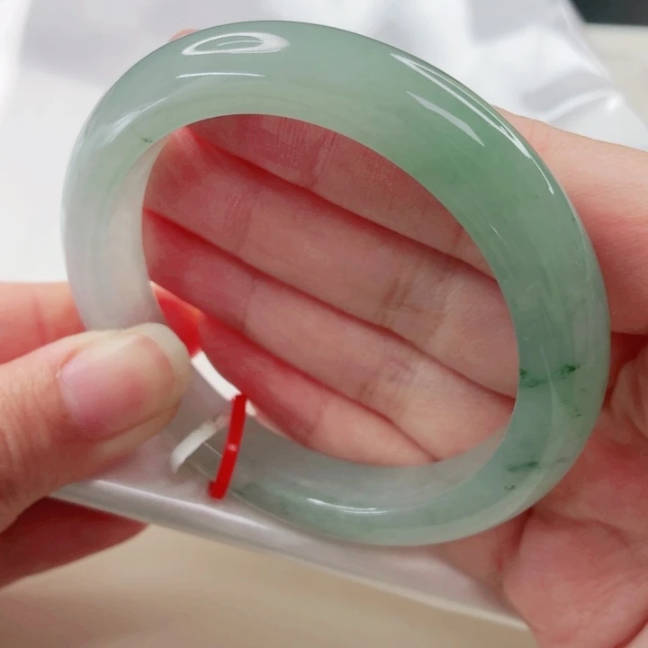 翡翠未镶嵌手镯54.3圈x510