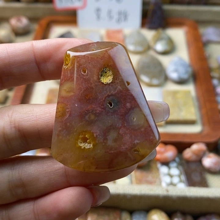 颈饰合金石英岩玉