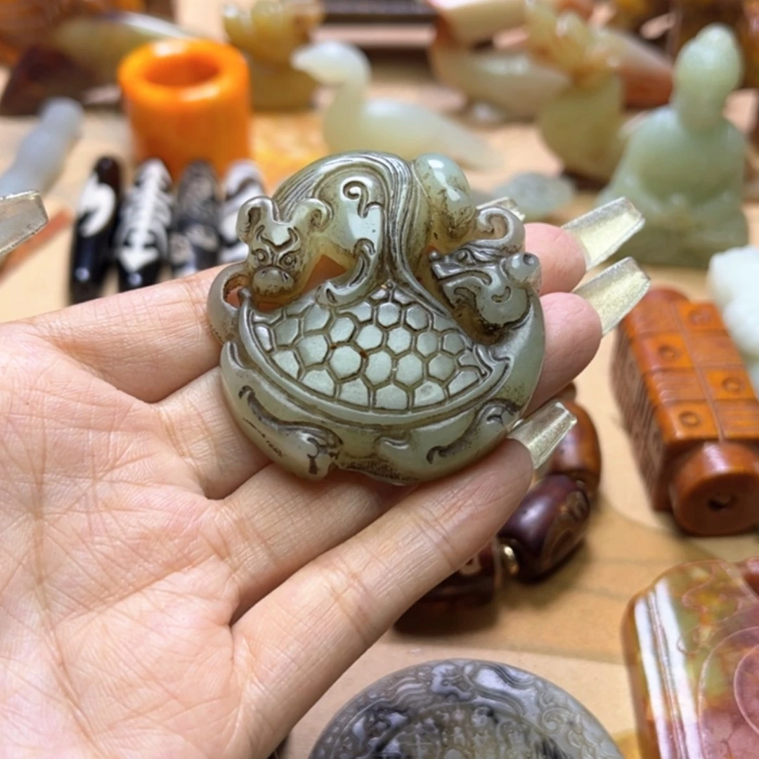 【闪购商品】蛇纹石玉颈饰未镶嵌