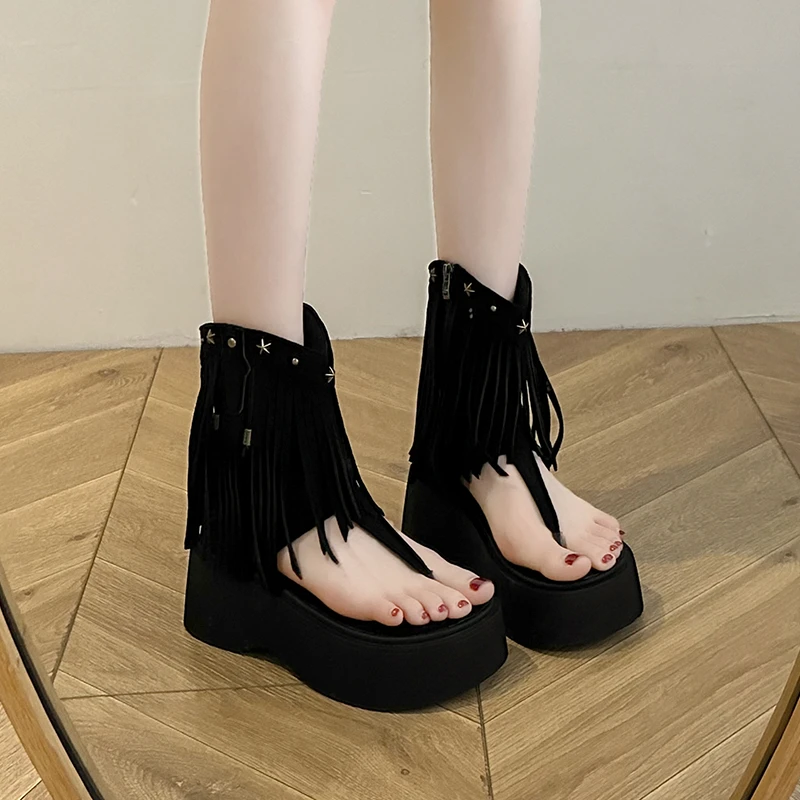 厚底铆钉流苏带罗马凉鞋女款2025夏季新款增高夹趾夏季西部凉靴潮
