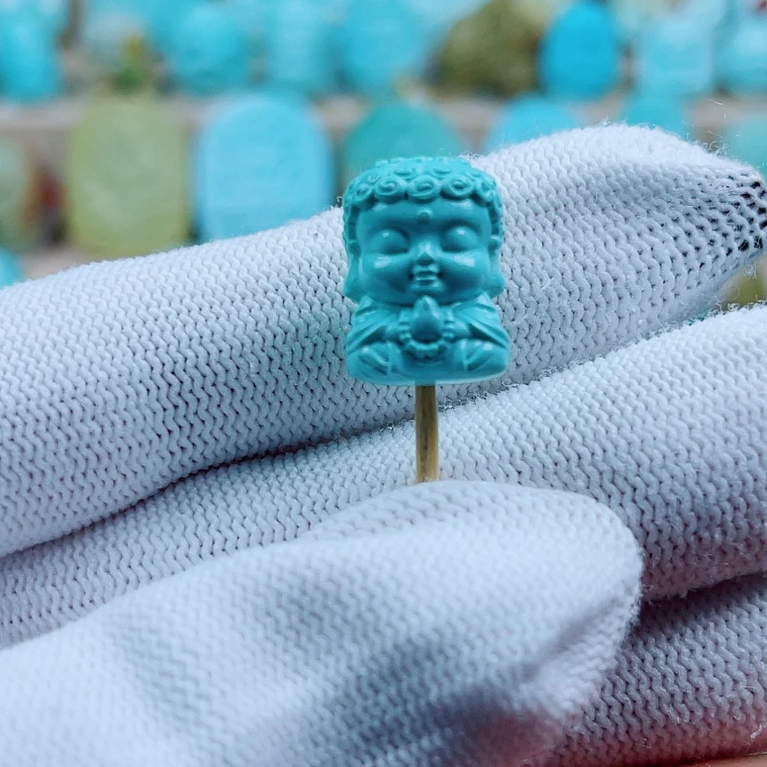 绿松石未镶嵌珠宝奇石