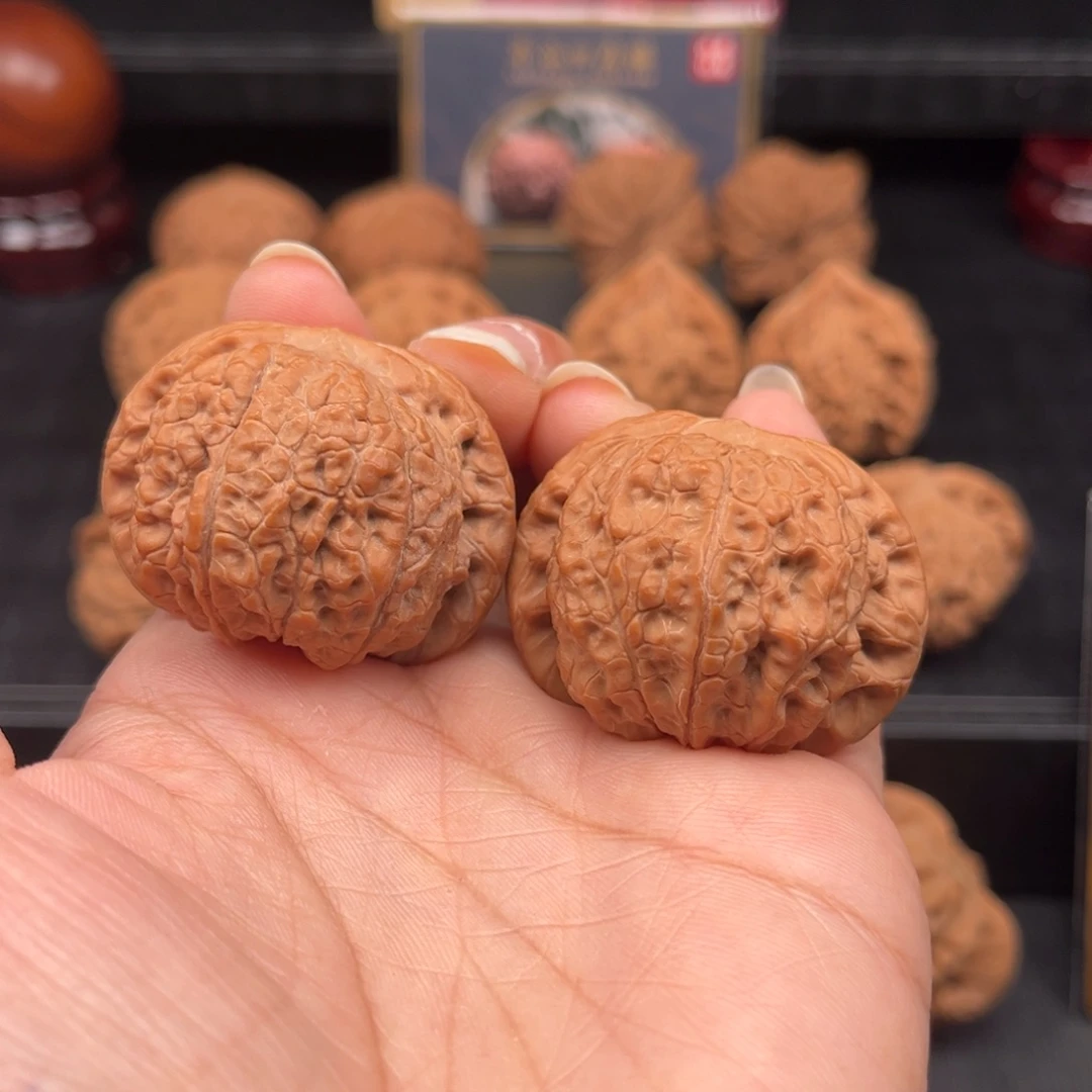 文玩核桃吊坠原树血麒麟39