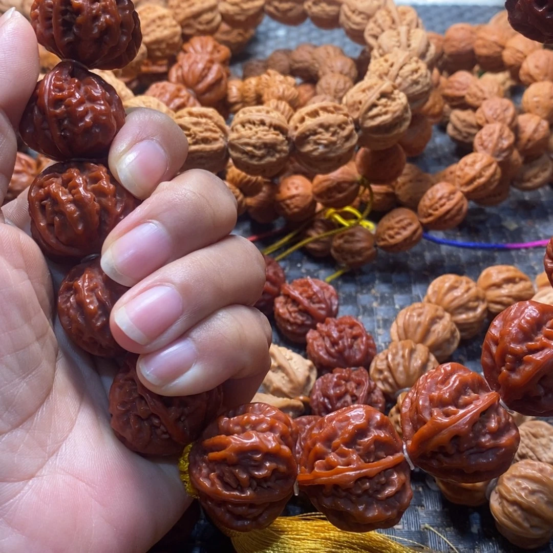 和***丶文玩核桃吊坠粗筋八棱