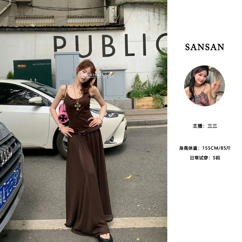 【三三】（托卡猎手）设计感收腰重工修身V领显瘦拖地吊带连衣裙