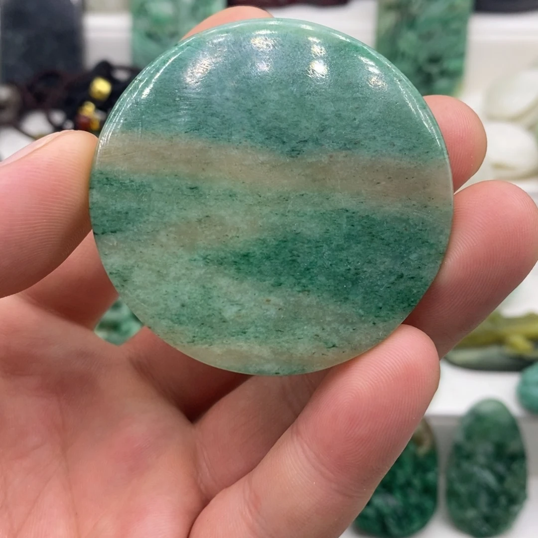 独山玉未镶嵌颈饰