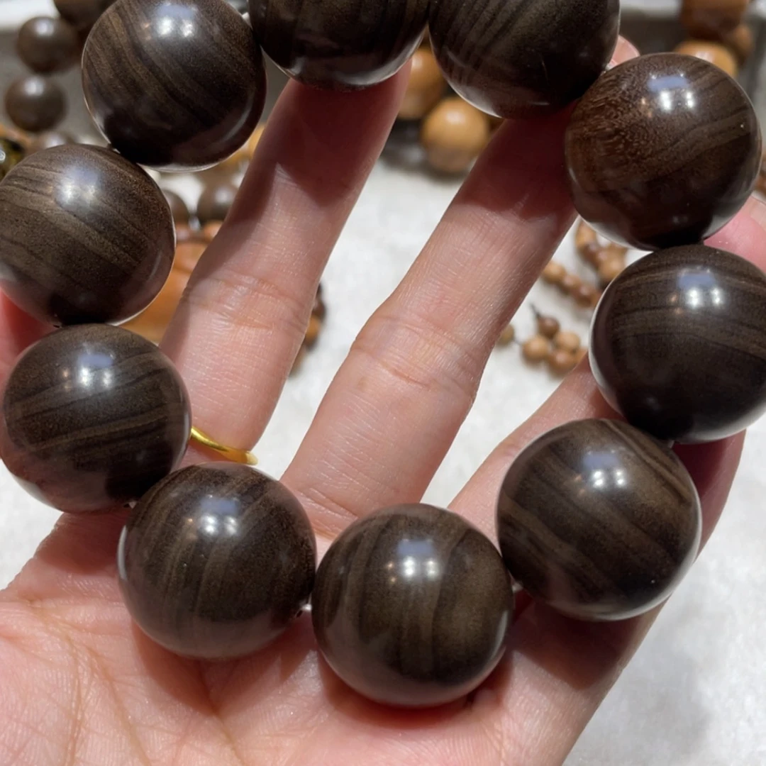 【闪购商品】檀香木手串/手链•*•阴沉微瑕横纹2.2沉水