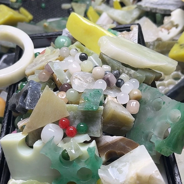 和田玉9K金镶嵌珠宝奇石K****控