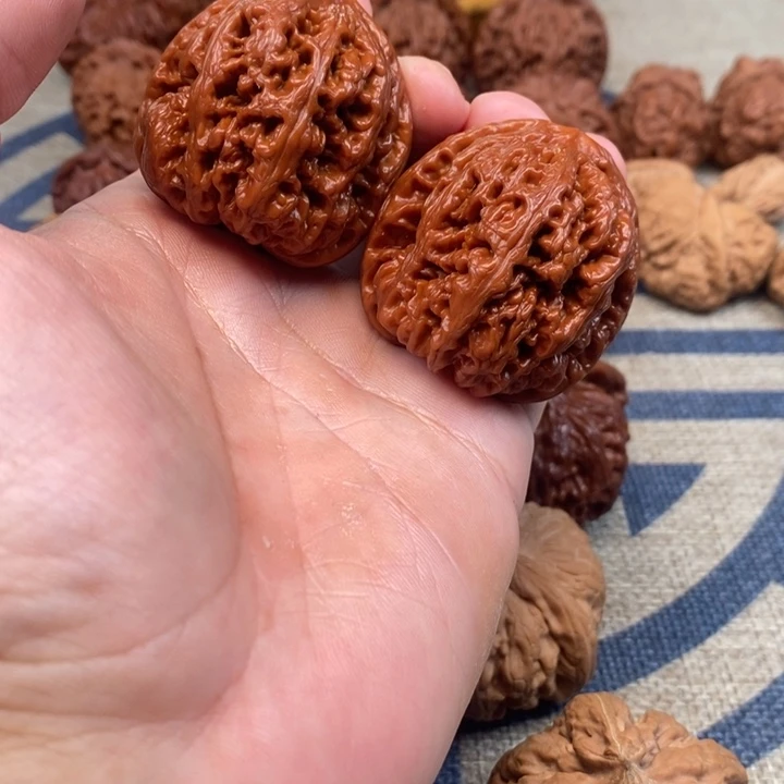 文玩核桃把件深**?核桃