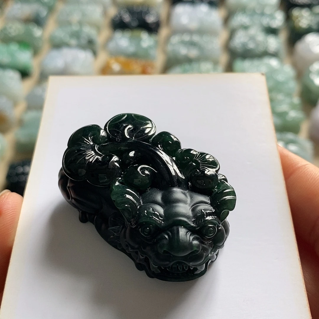 翡翠未镶嵌颈饰天然翡翠貔貅吊坠