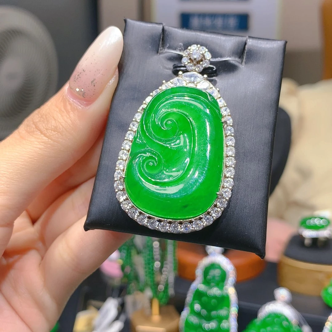 【闪购商品】颈饰银S925镶嵌翡翠7柒姐