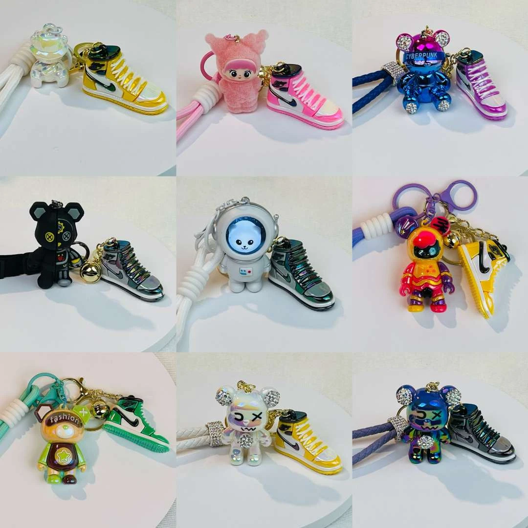 【福利款】潮流动漫钥匙扣创意挂件 个性简约时尚挂件