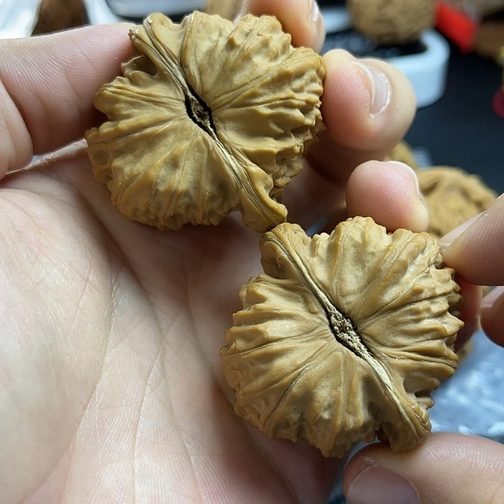 文玩核桃把件全品45闷白毕业