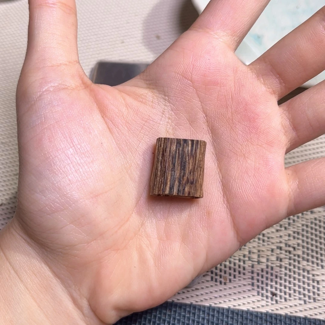 香榧木缅甸密支那奇楠虫漏1克