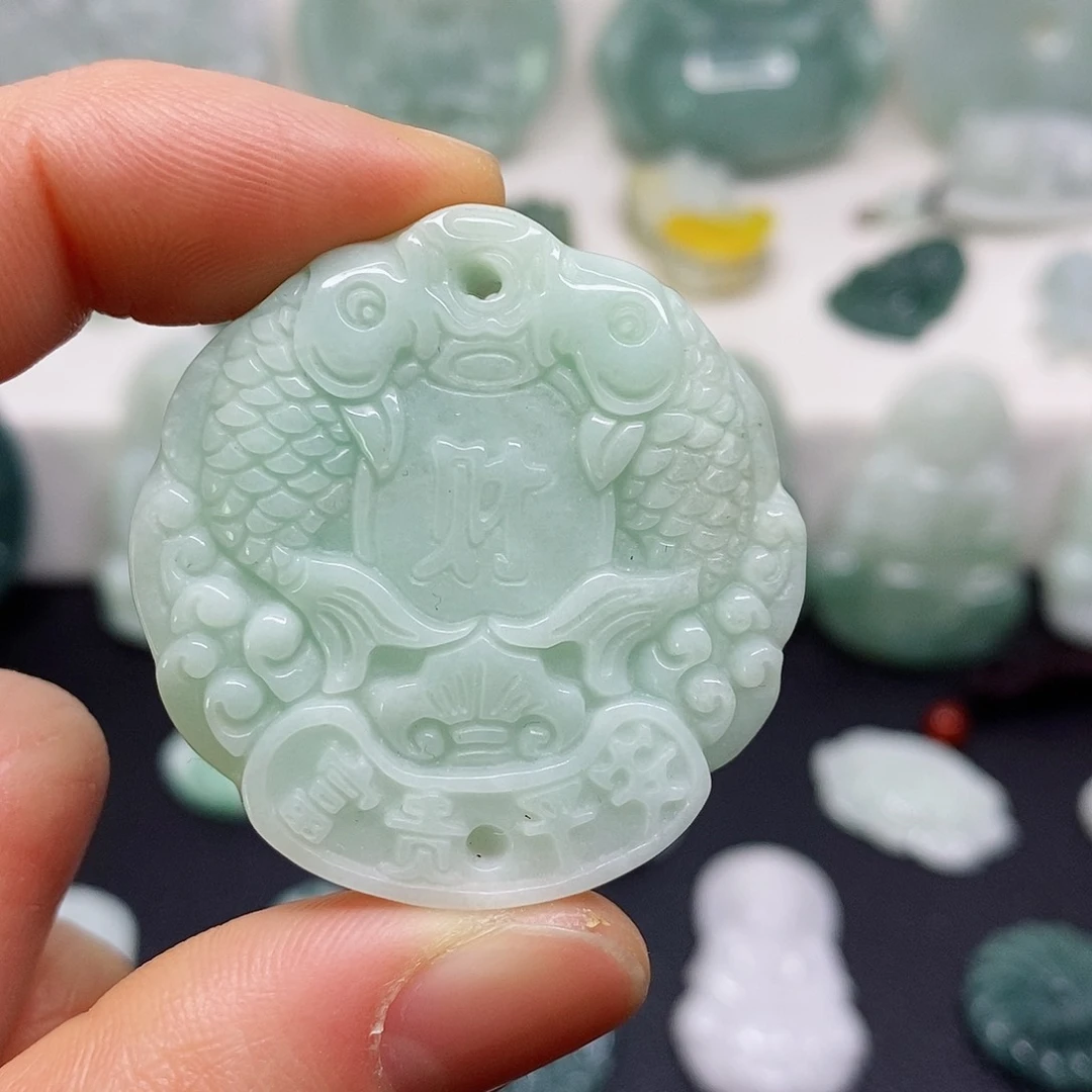 翡翠颈饰未镶嵌吊坠