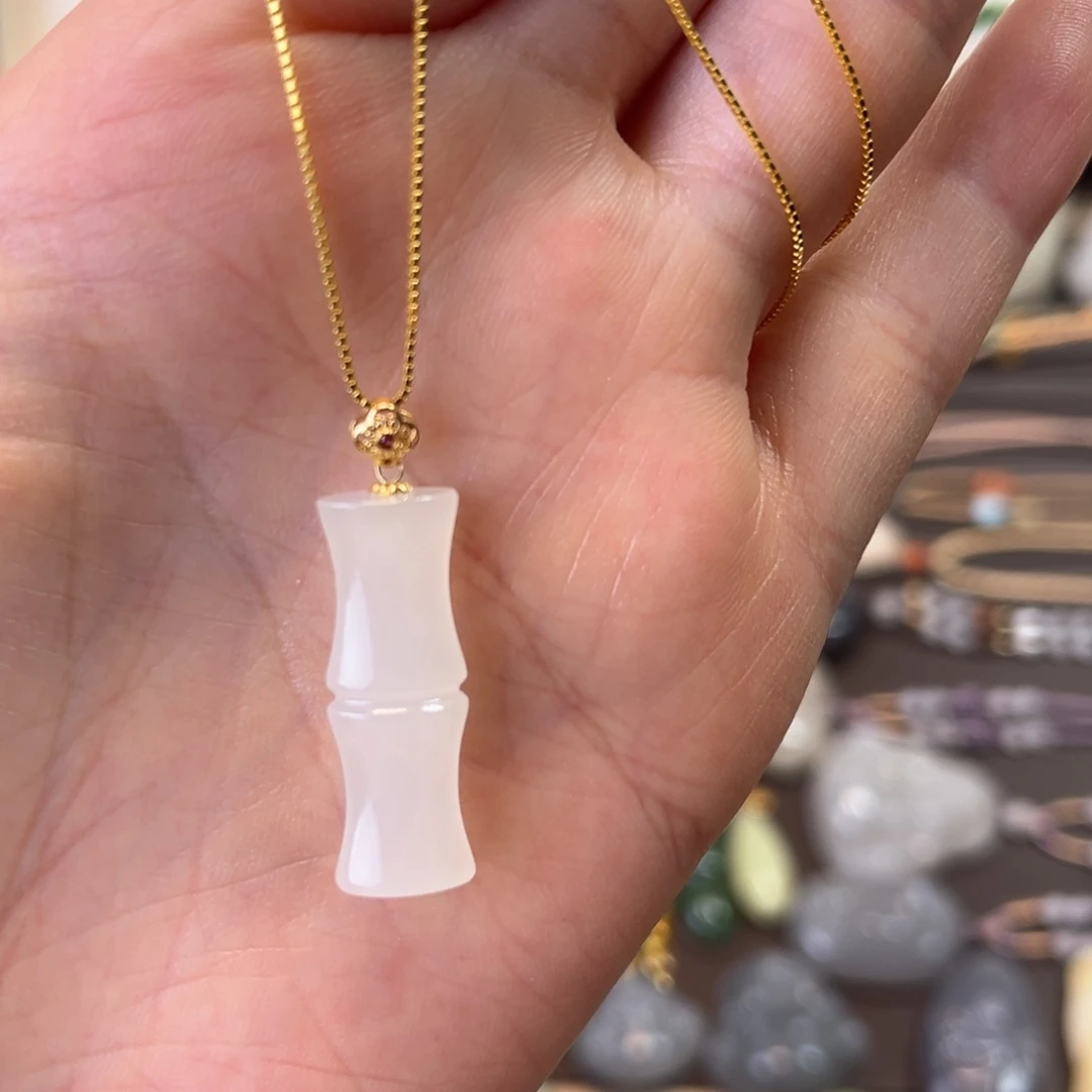 和田玉颈饰18K金镶嵌高冰竹节