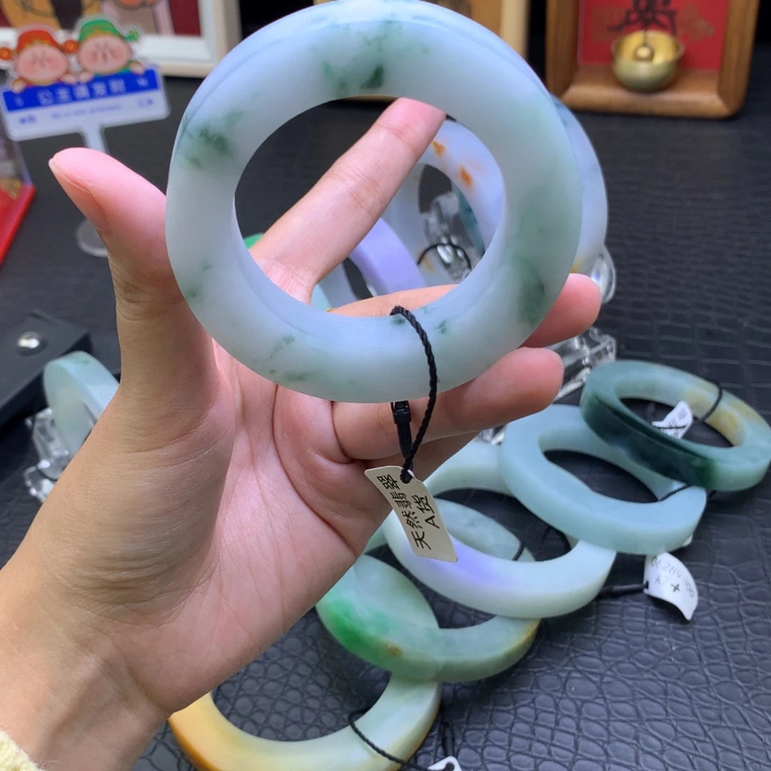 常***行定制翡翠未镶嵌翡翠手镯