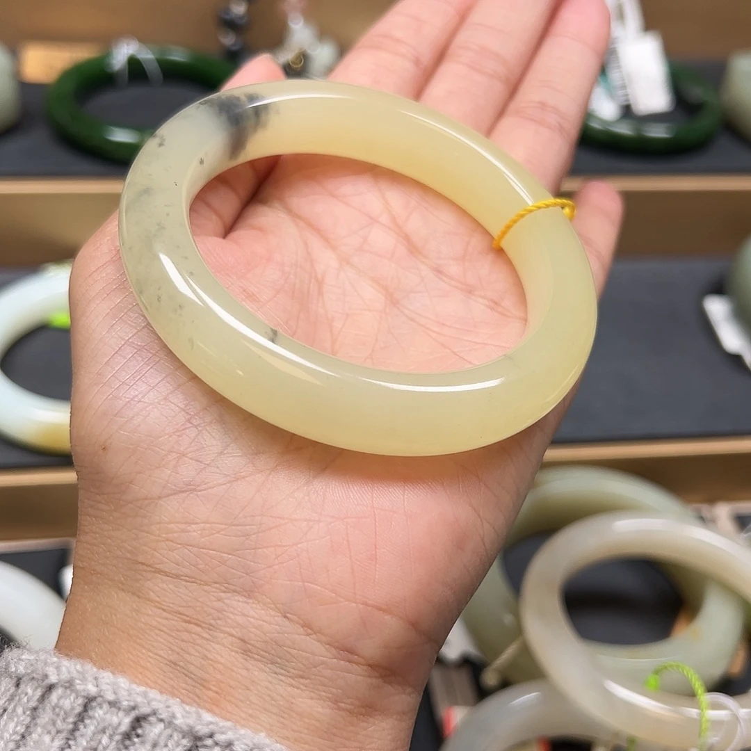 和田玉未镶嵌手镯58