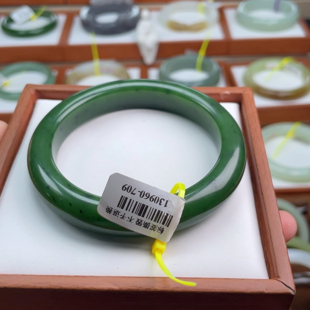 【闪购商品】未镶嵌手镯和田玉链接56。 60-61