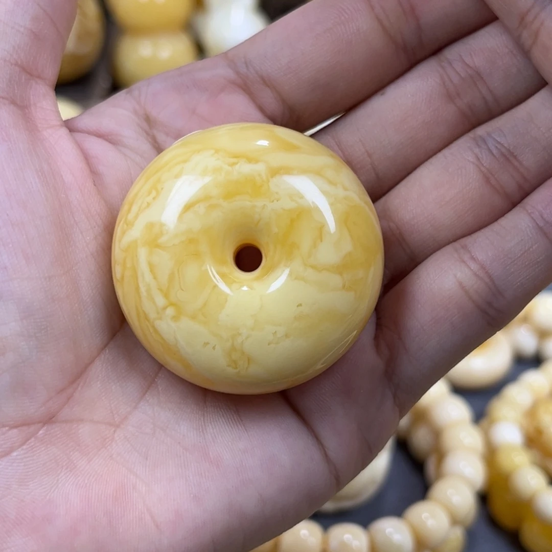 手串琥珀未镶嵌平安扣