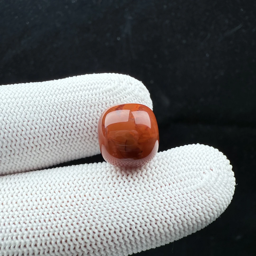 P1179天然南红正宗川料牛血红火焰纹墩子12.9*12.1mm 假一罚十