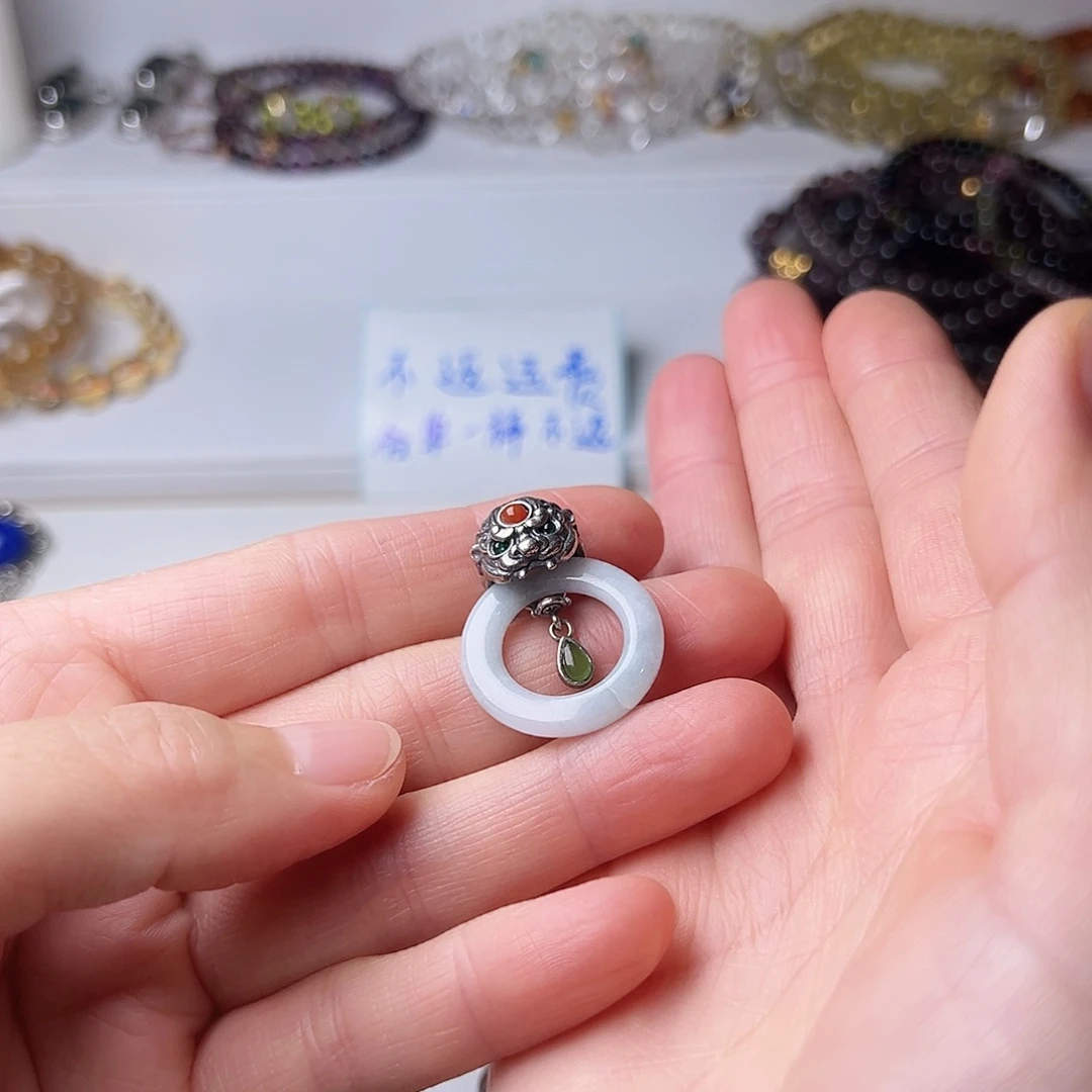 翡翠银S925镶嵌颈饰兽头吊坠不退不换不退运费