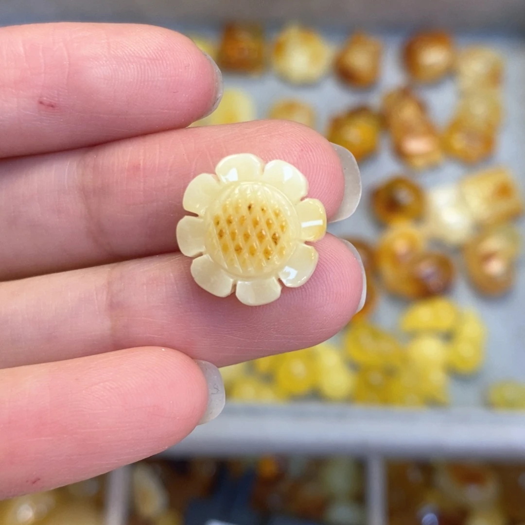 蜜蜡颈饰未镶嵌向日葵