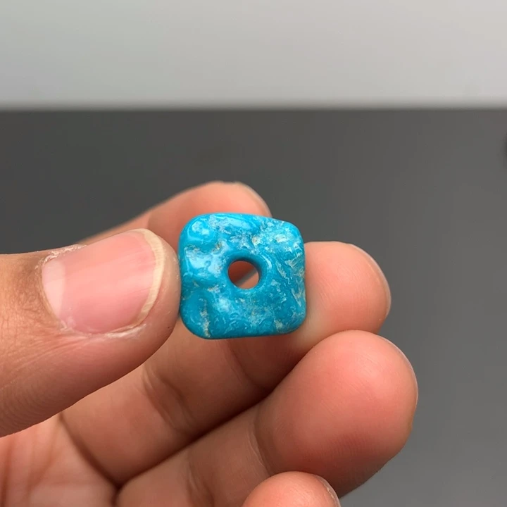 绿松石颈饰未镶嵌