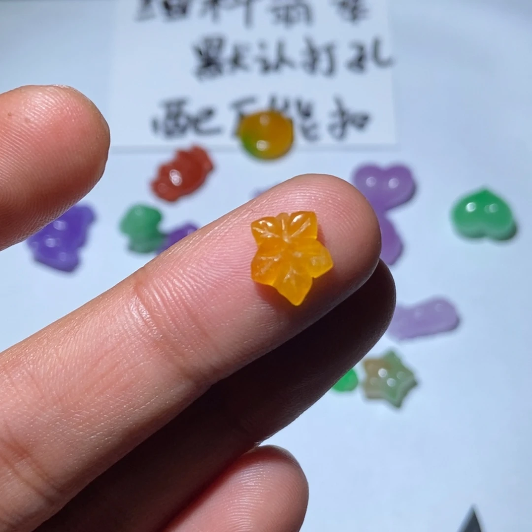 翡翠未镶嵌颈饰吊坠