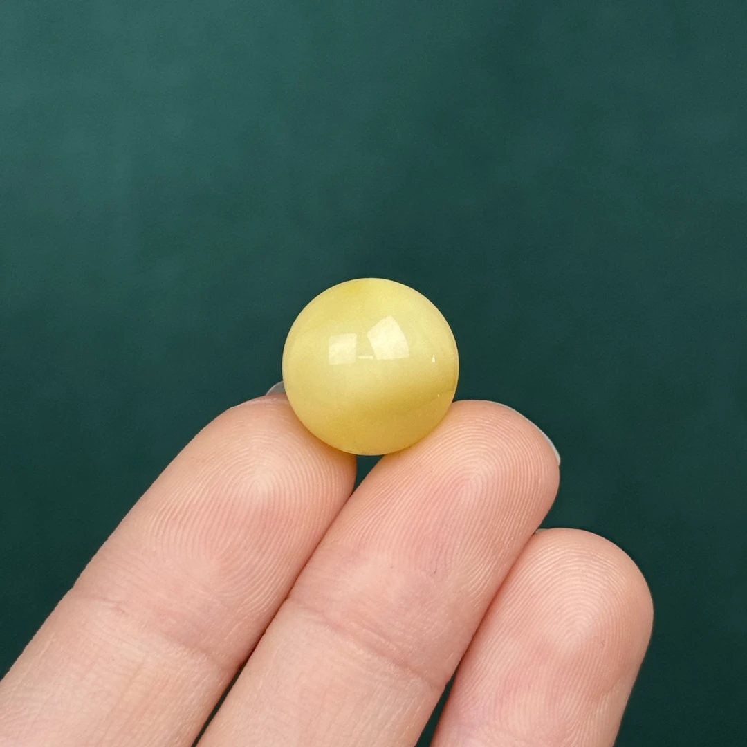 A3756天然原矿蜜蜡 满蜡鸡油黄圆珠13.4mm 支持鉴定 假一罚十
