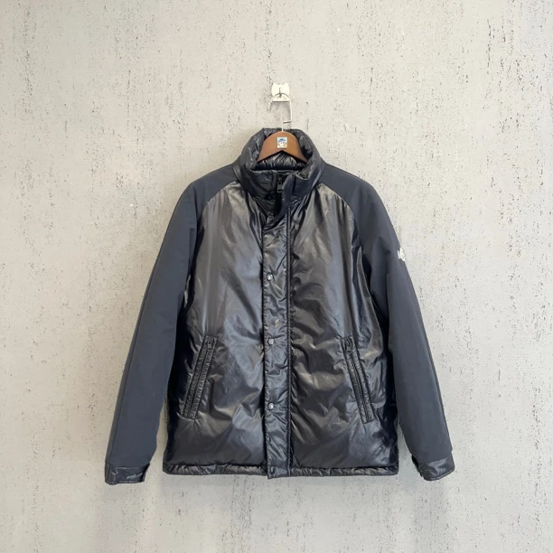 未使用 MONCLER moncler蒙口黑色70周年限定拼接羽绒服3码
