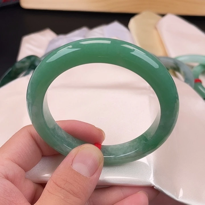 翡翠未镶嵌手镯手镯-26