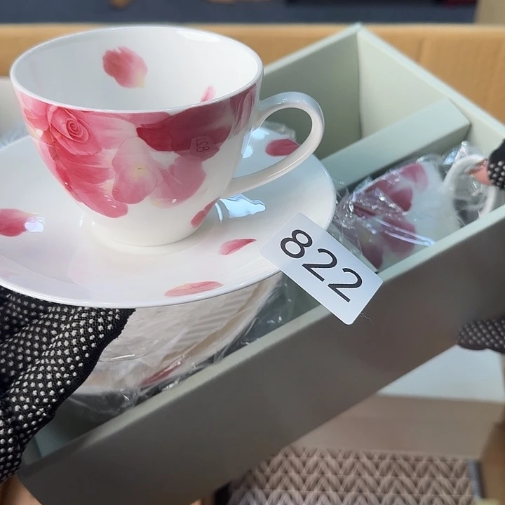 瓷片很好看的咖啡杯两杯两碟带原盒